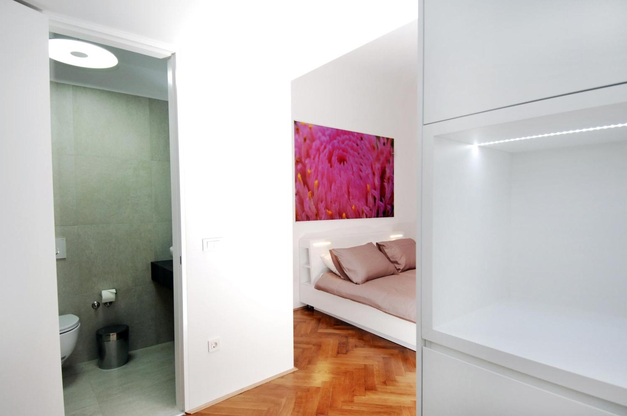 Galeria River Ljubljana Phòng bức ảnh